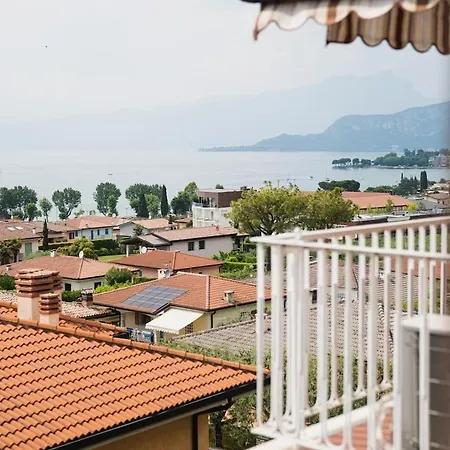 A Cisano Vista Apartment *